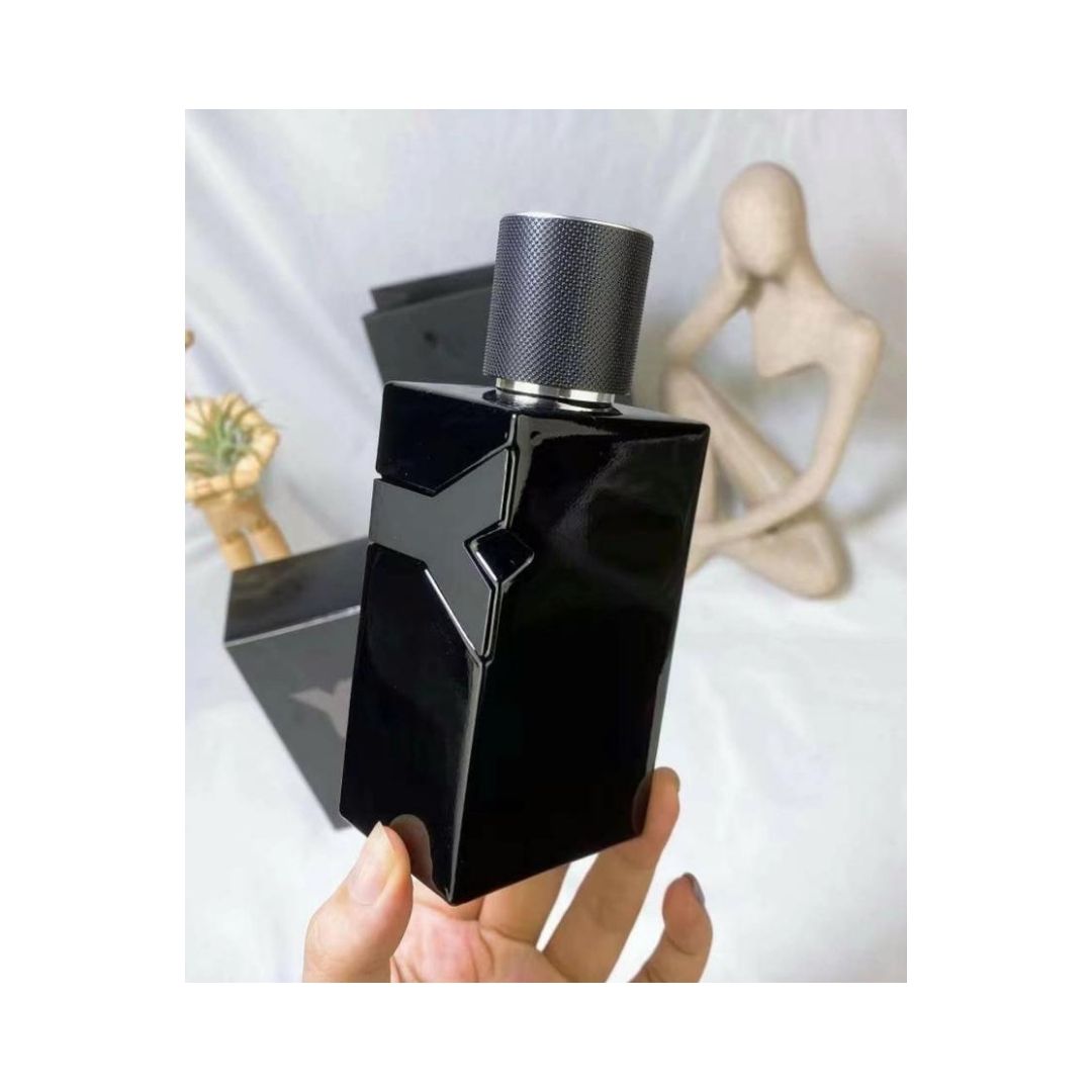 Yve Saint Laurent